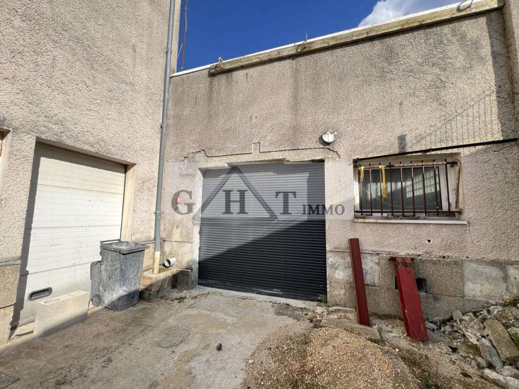 Commerce à SAINT-MAUR-DES-FOSSES