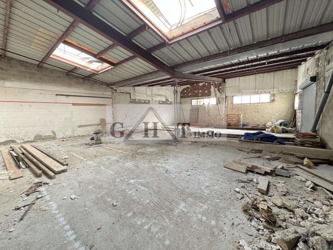 Commerce à SAINT-MAUR-DES-FOSSES