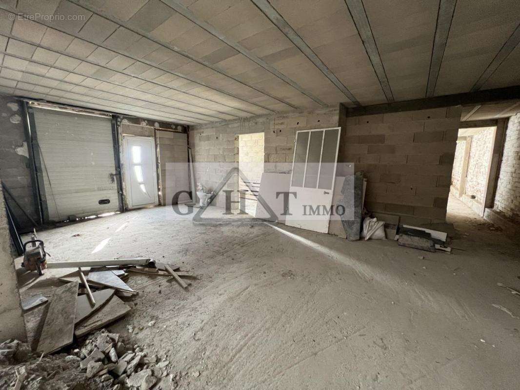 Commerce à SAINT-MAUR-DES-FOSSES