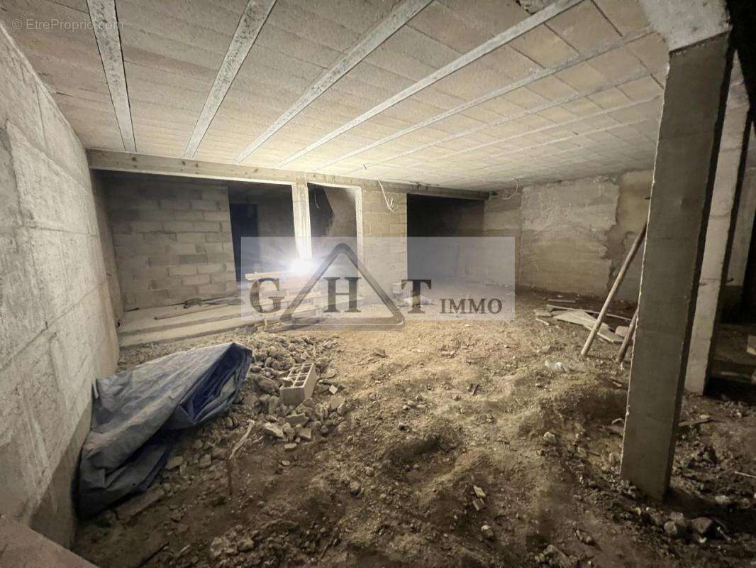 Commerce à SAINT-MAUR-DES-FOSSES