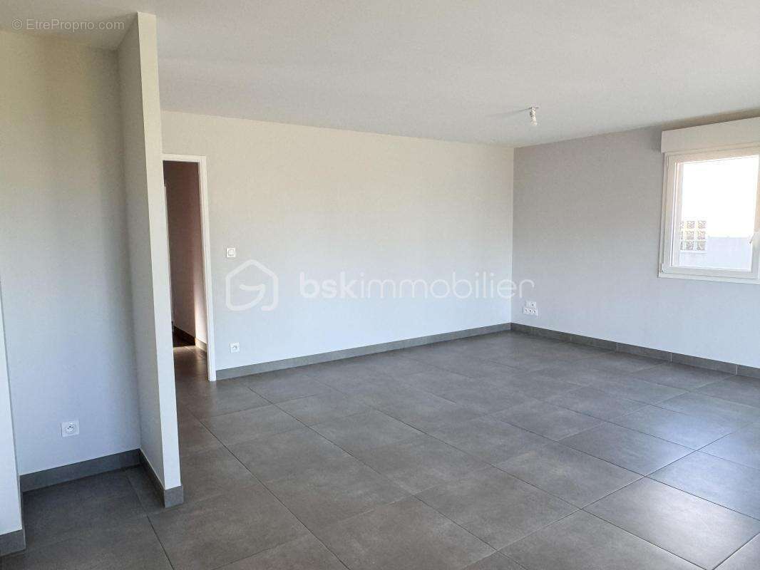 Maison à SAINT-PIERRE-LA-COUR