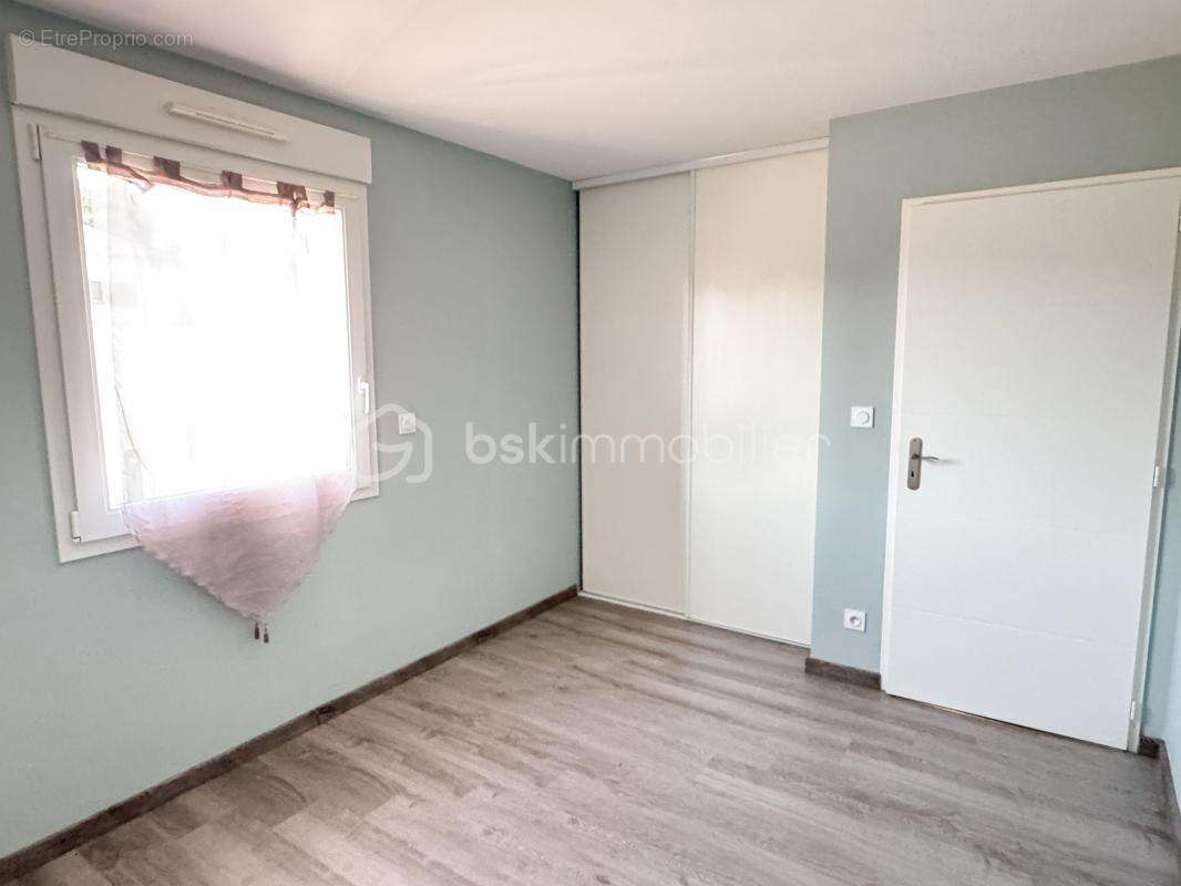 Maison à SAINT-PIERRE-LA-COUR