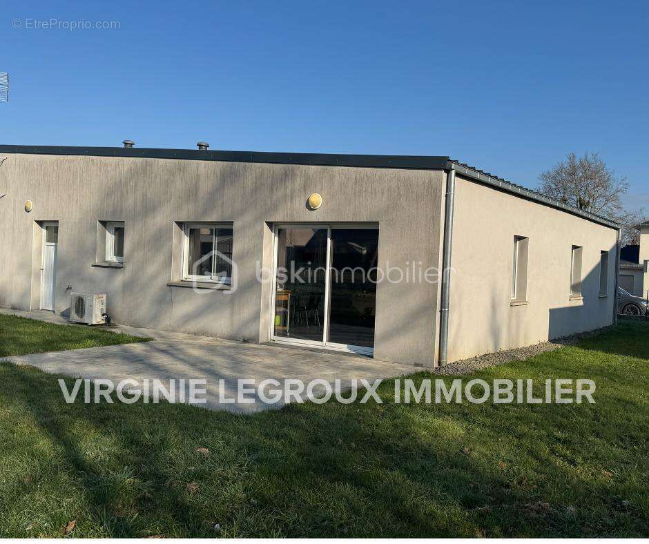 Maison à SAINT-PIERRE-LA-COUR