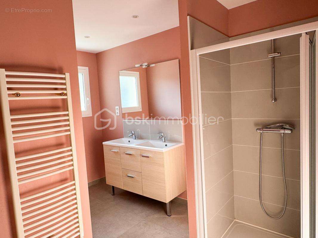 Maison à SAINT-PIERRE-LA-COUR