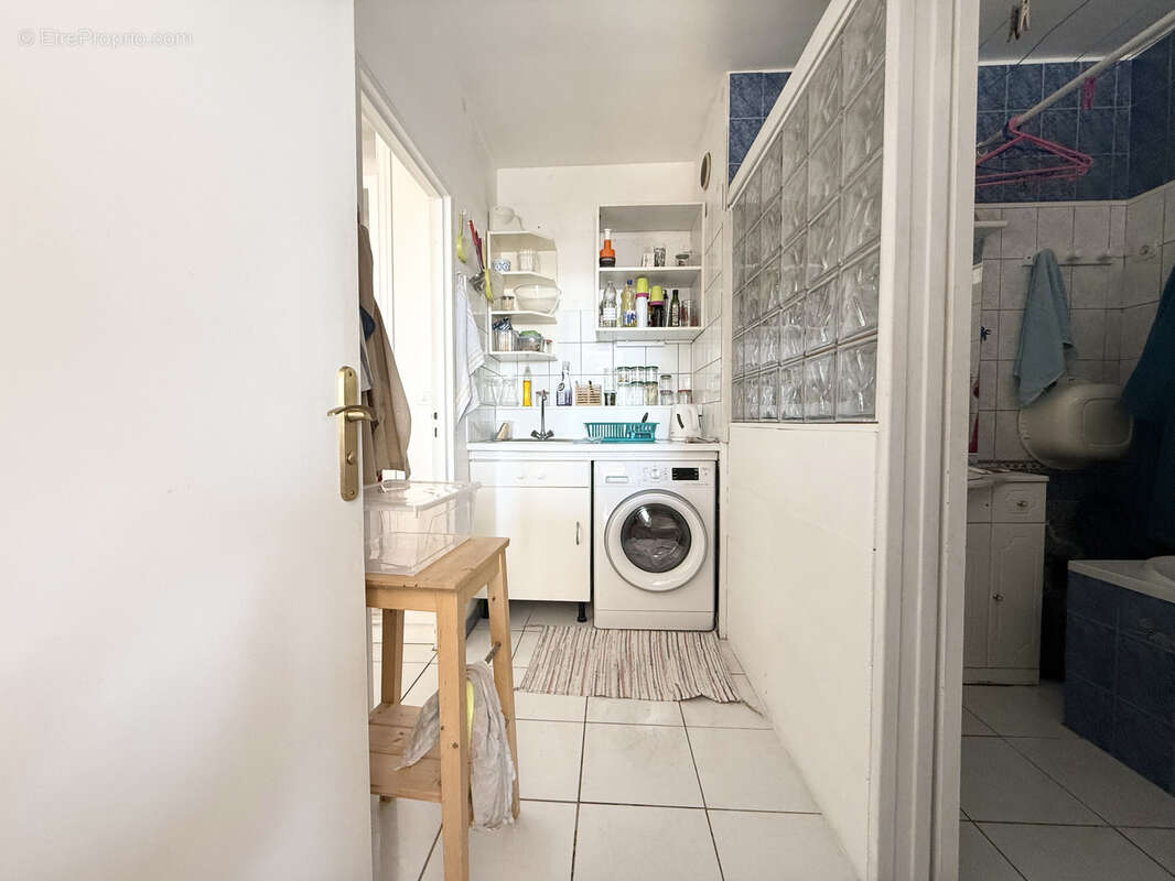 Appartement à COURBEVOIE