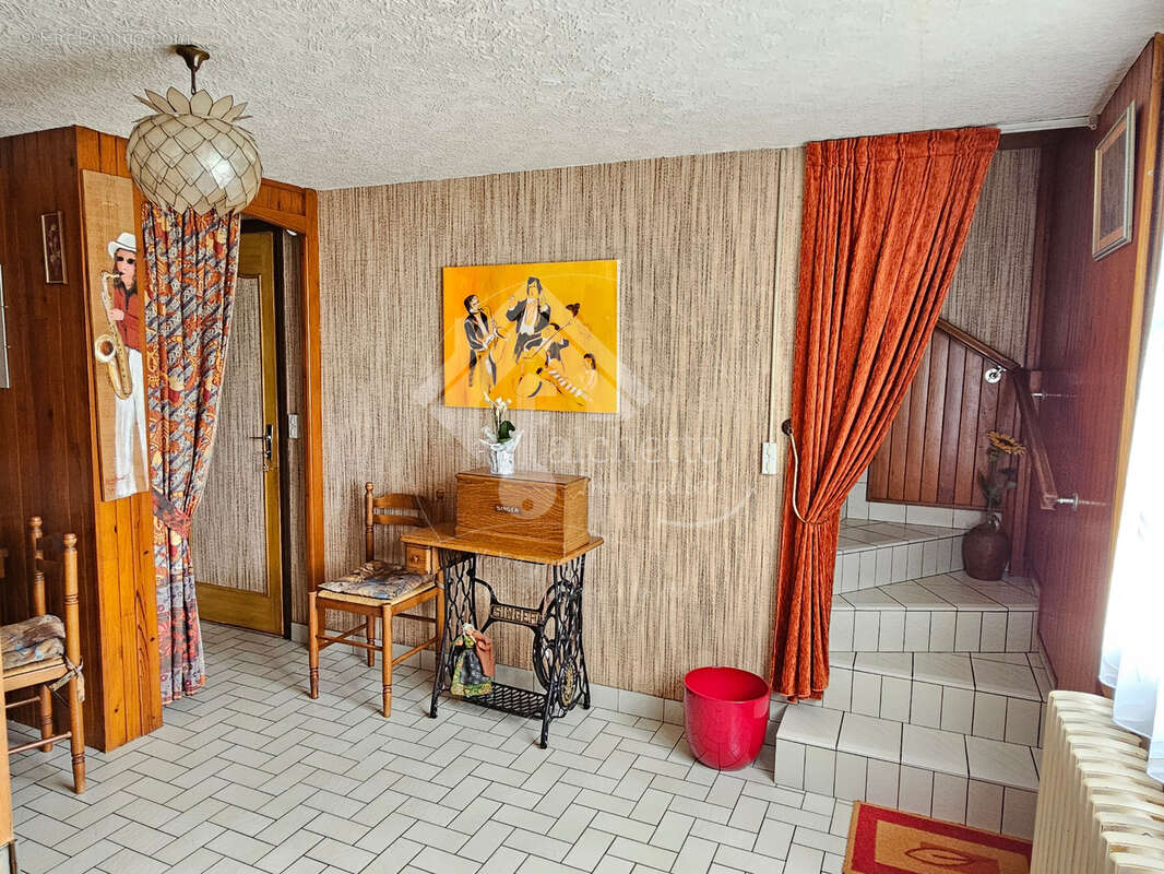 Maison à VARENNES-SUR-ALLIER