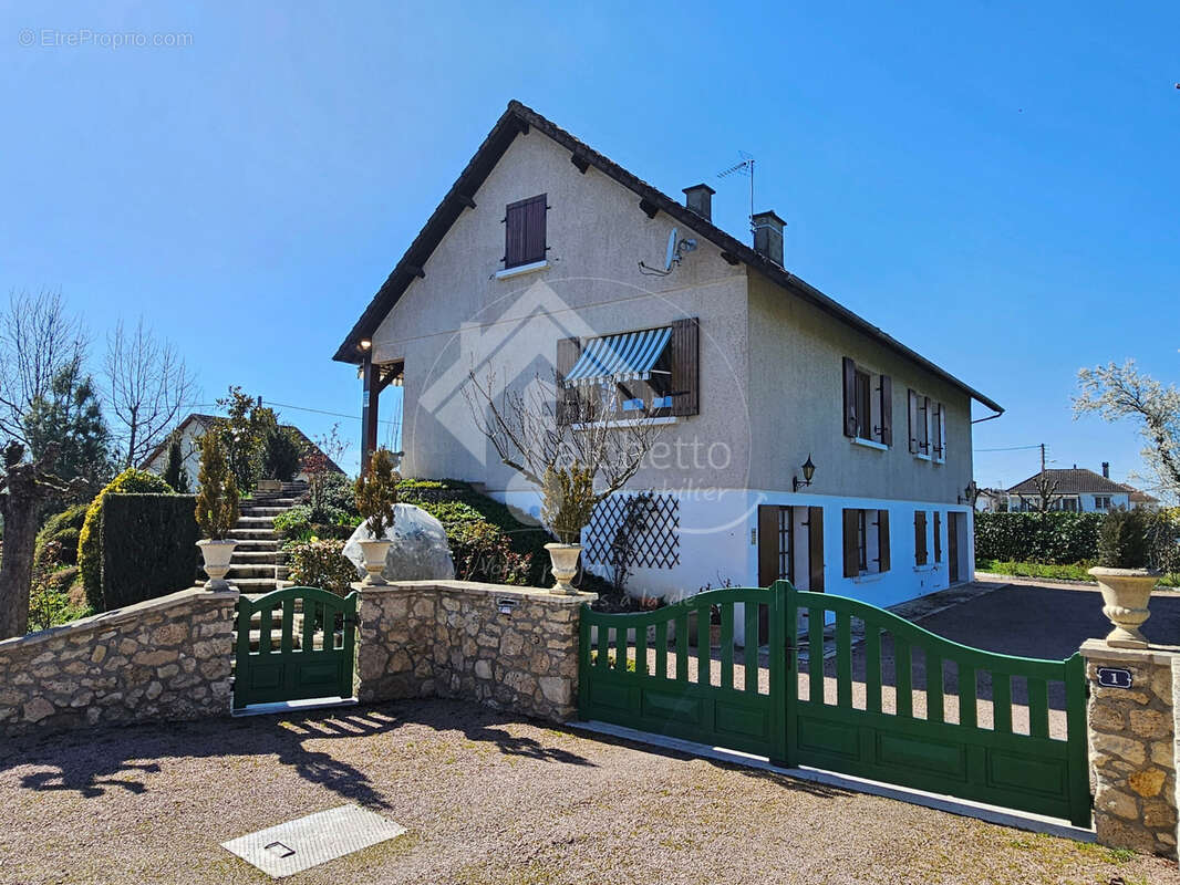 Maison à VARENNES-SUR-ALLIER