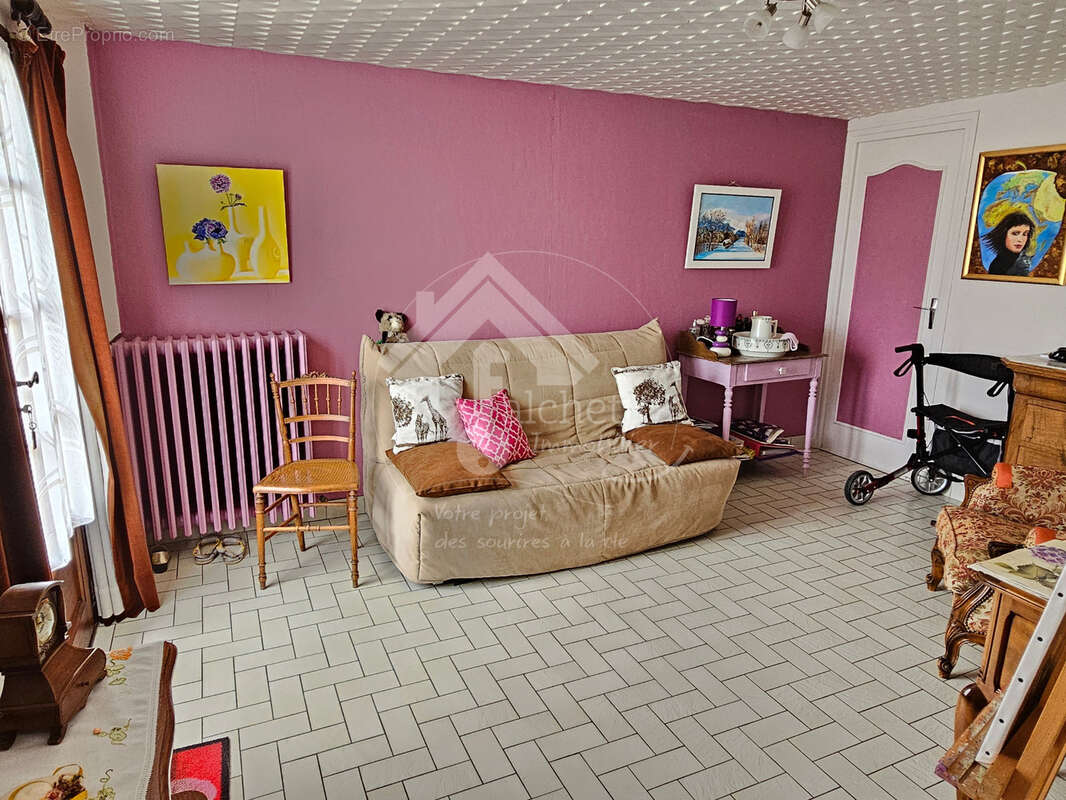 Maison à VARENNES-SUR-ALLIER