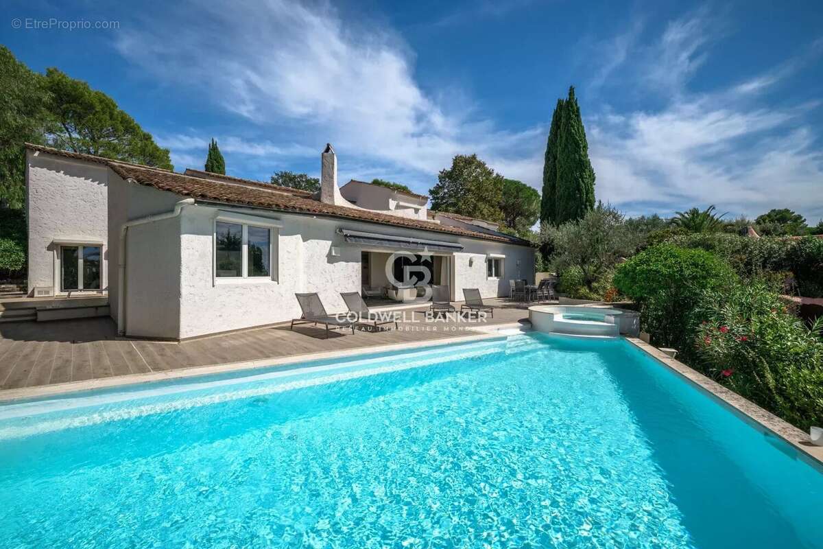 Maison à MOUGINS