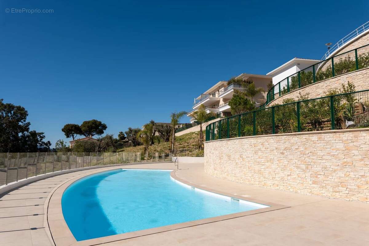 Appartement à LE CANNET