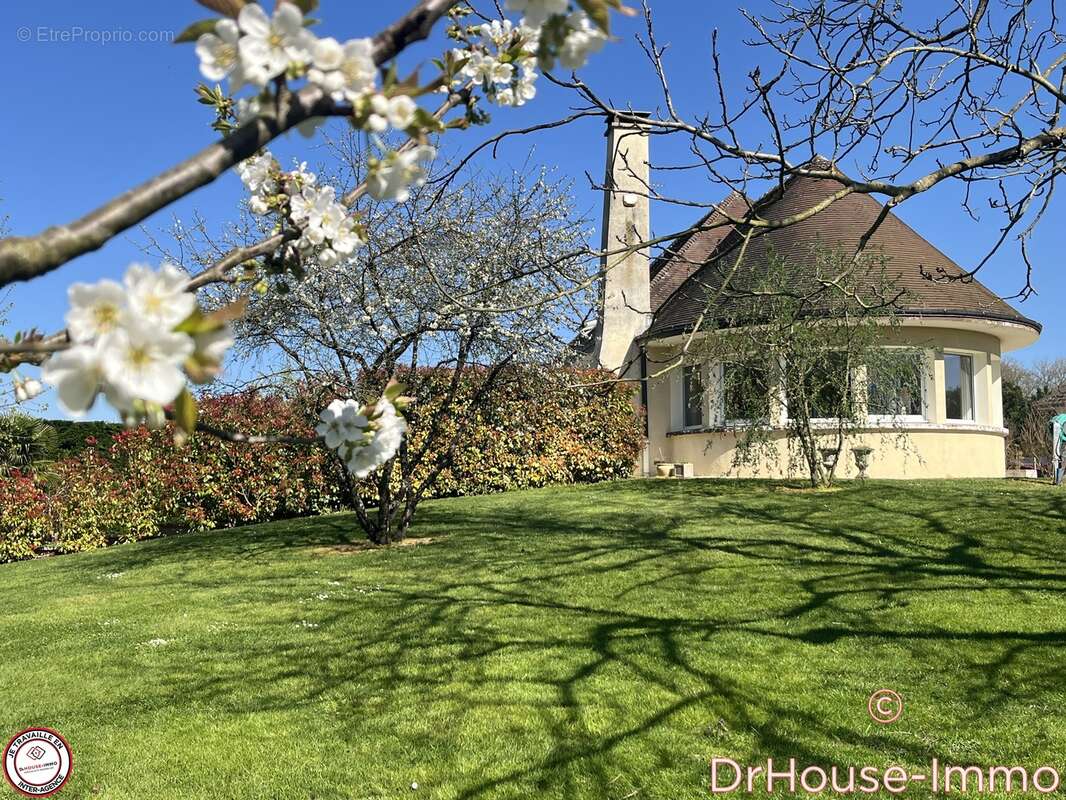 Maison à LUSIGNY-SUR-BARSE