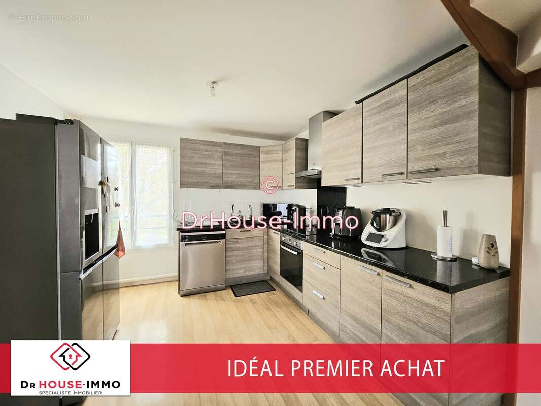 Appartement à SAVIGNY-LE-TEMPLE