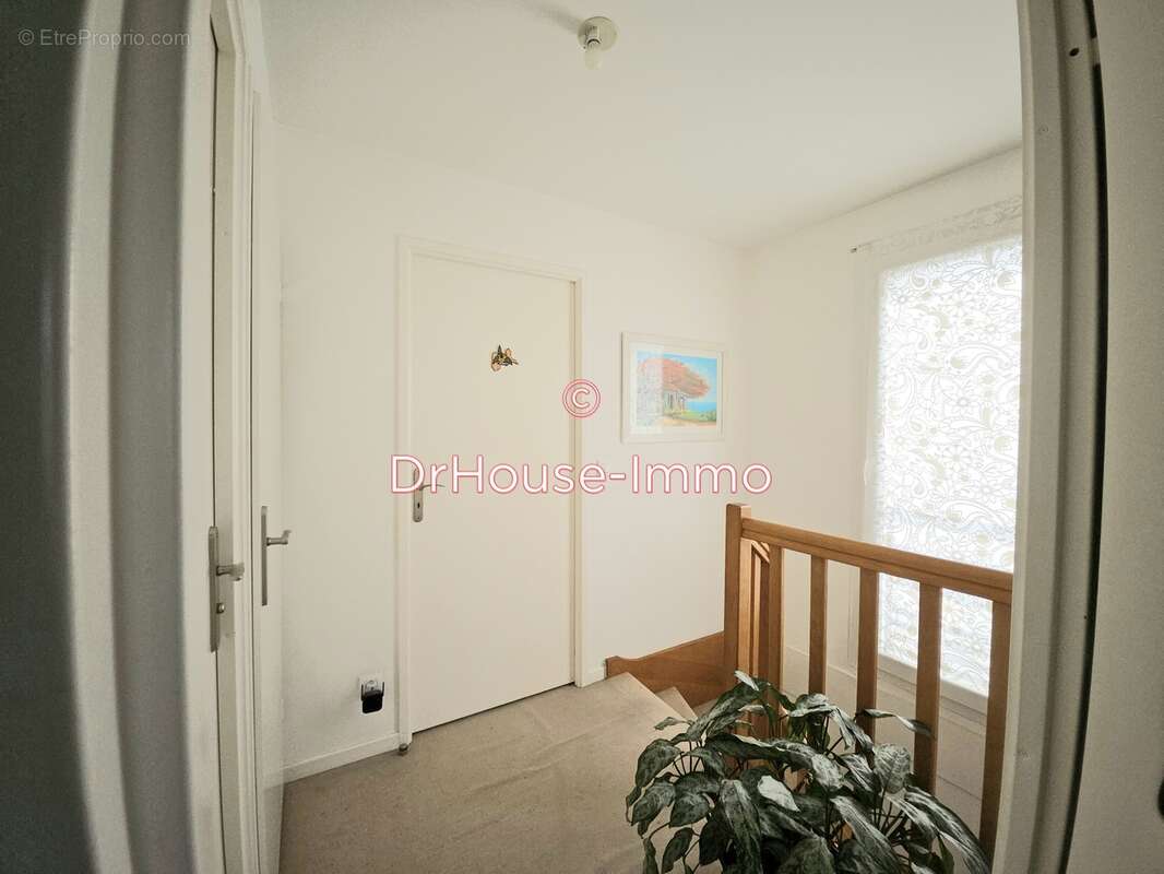 Appartement à SAVIGNY-LE-TEMPLE