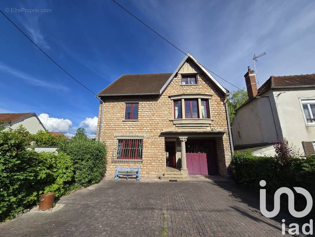 Photo 1 - Maison à LAMARCHE-SUR-SAONE