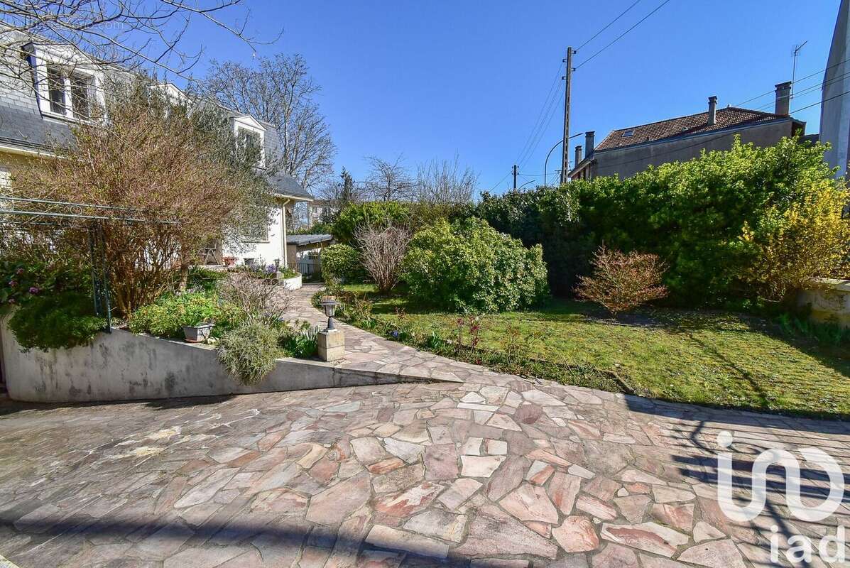 Photo 2 - Maison à LE RAINCY
