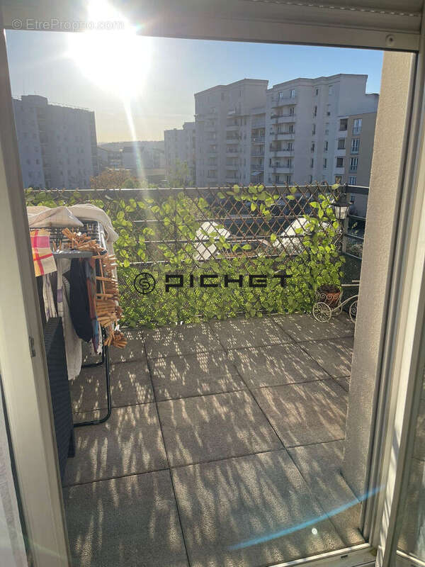 Appartement à LYON-8E