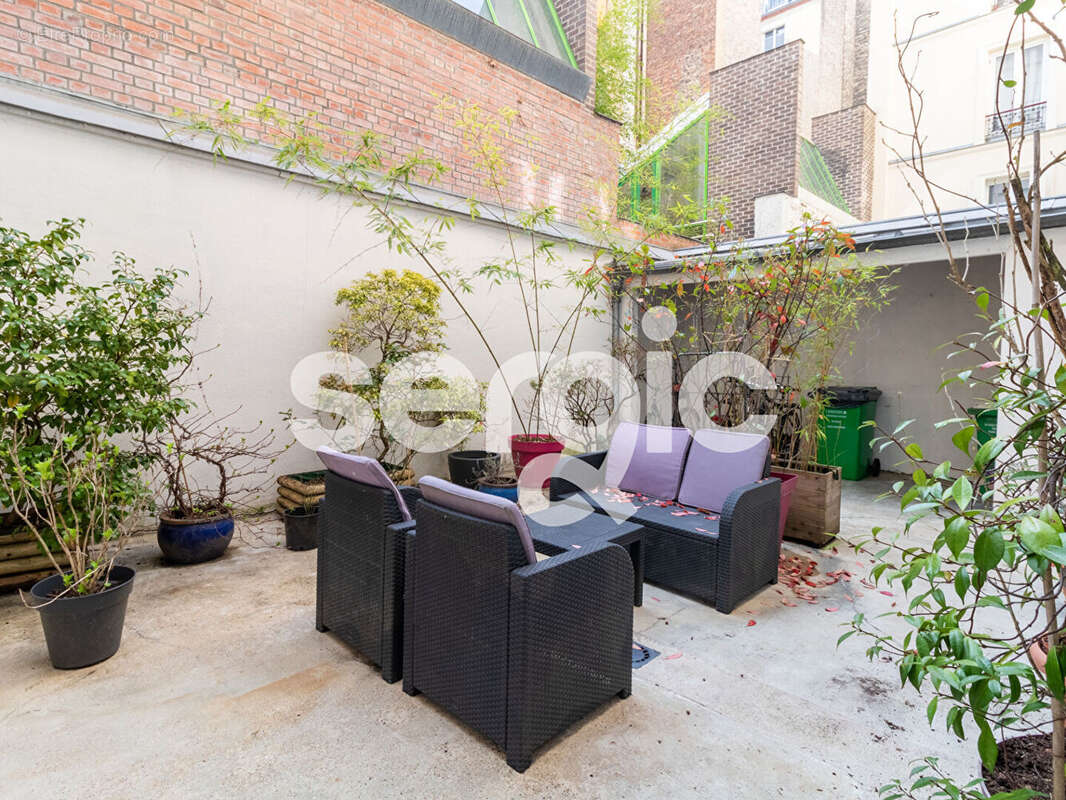 Appartement à PARIS-14E