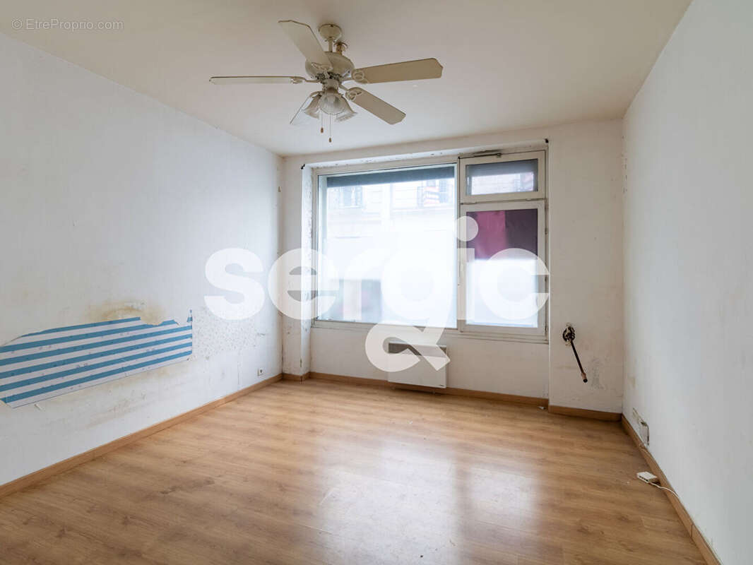 Appartement à PARIS-14E