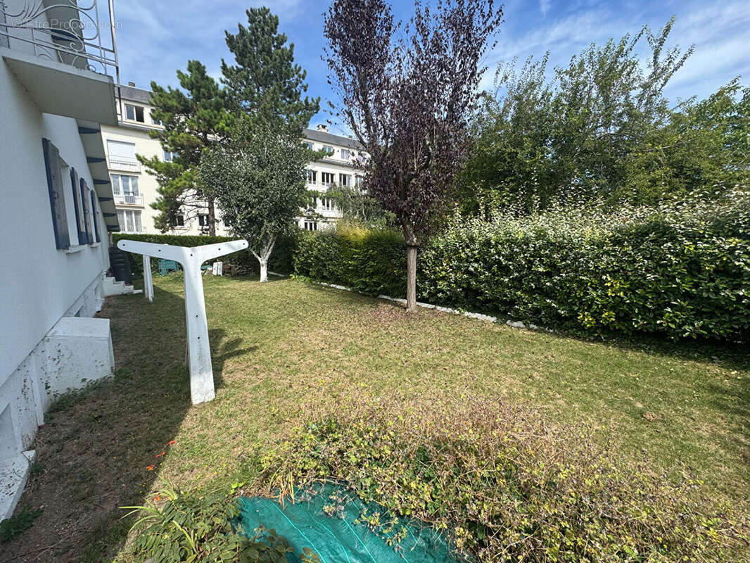 Maison à FLEURY-SUR-ORNE