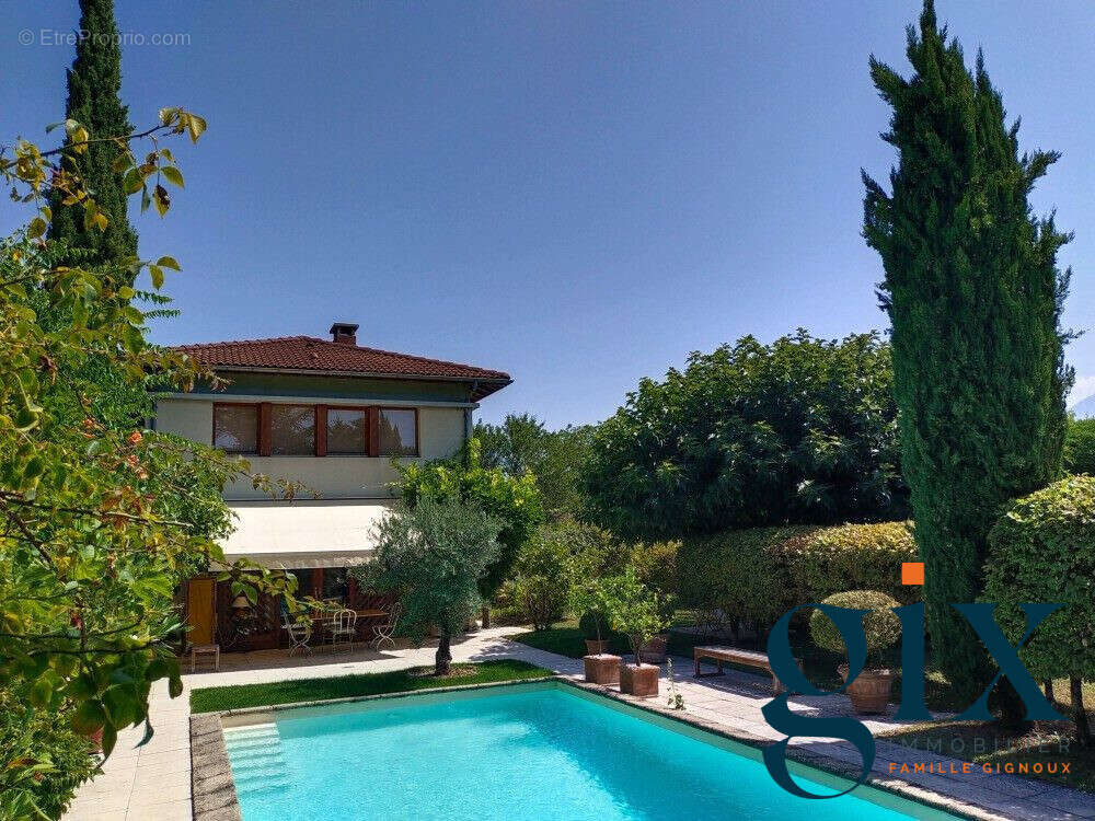 Maison à SAINT-ISMIER