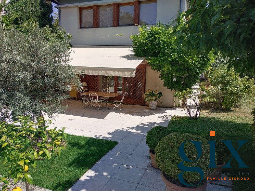 Maison à SAINT-ISMIER