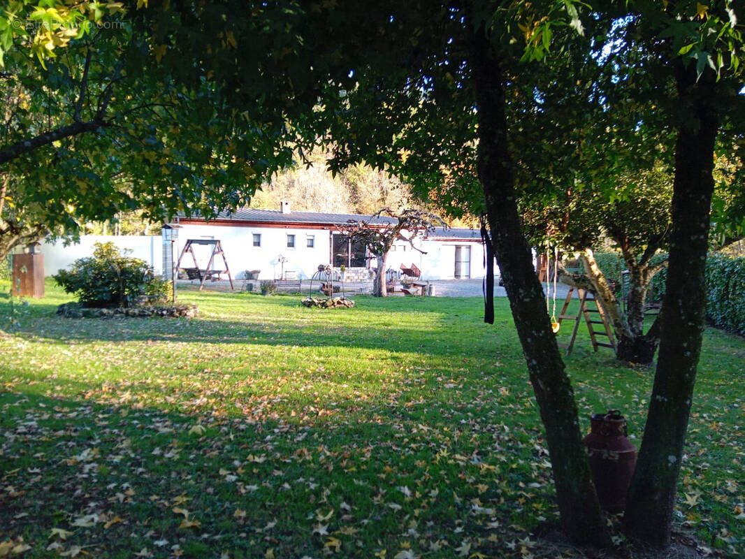 Maison à LA SALVETAT-SUR-AGOUT