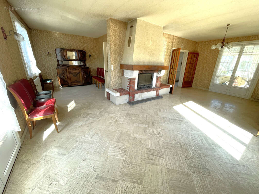 Maison à LE COUDRAY