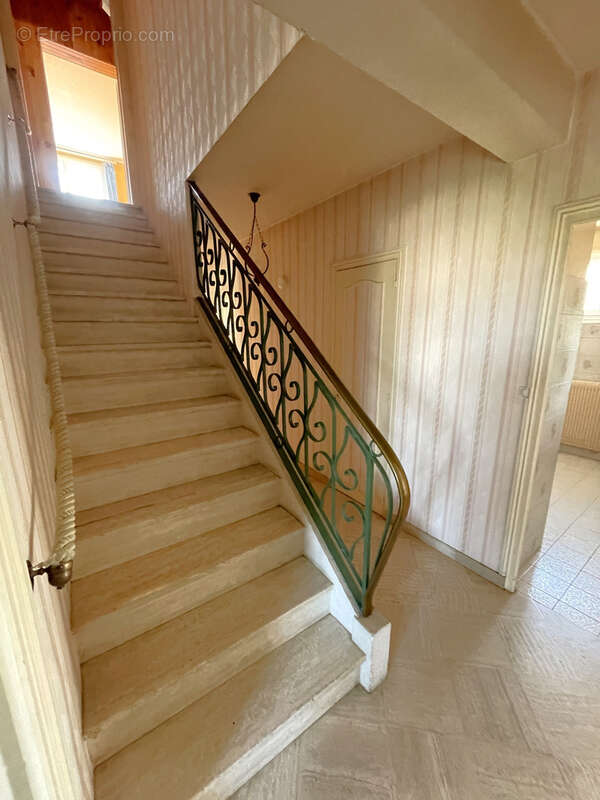 Maison à LE COUDRAY