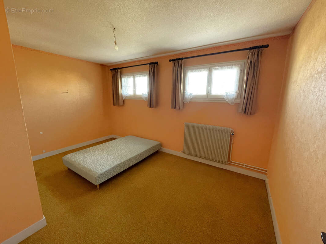 Maison à LE COUDRAY