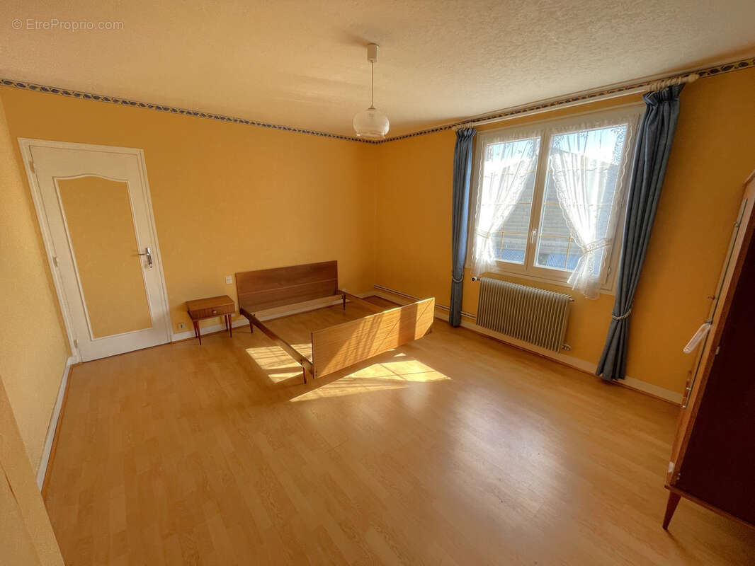 Maison à LE COUDRAY