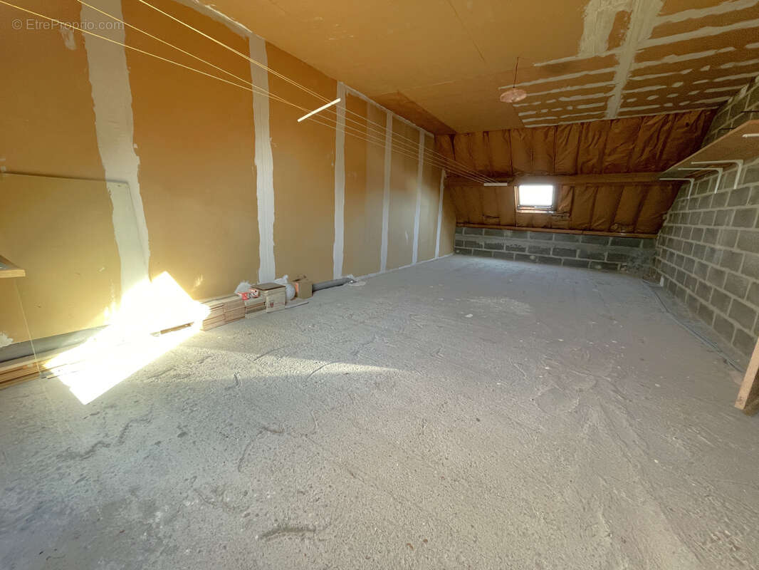 Maison à LE COUDRAY