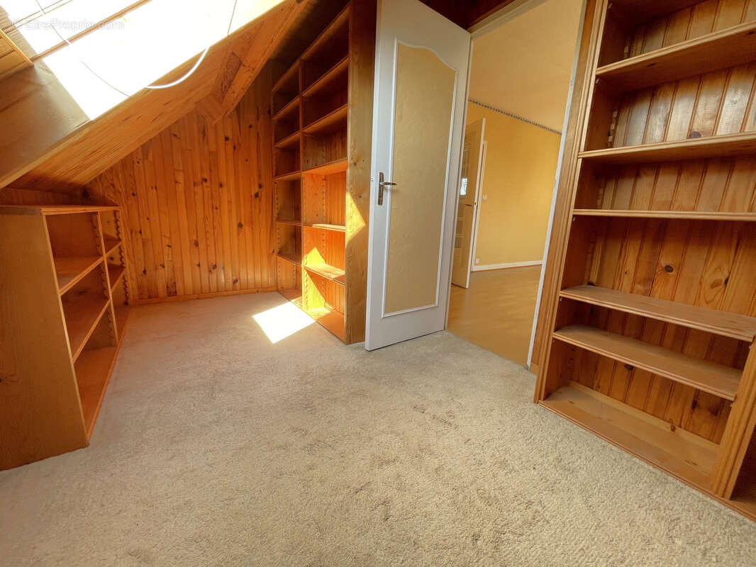 Maison à LE COUDRAY