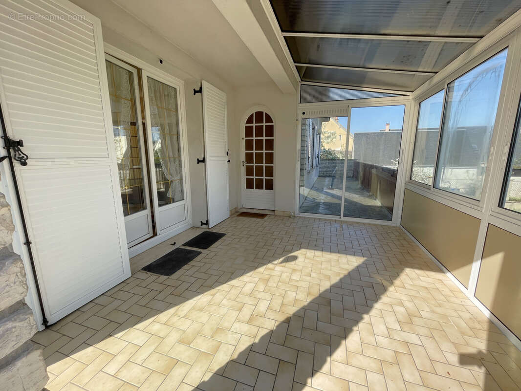 Maison à LE COUDRAY