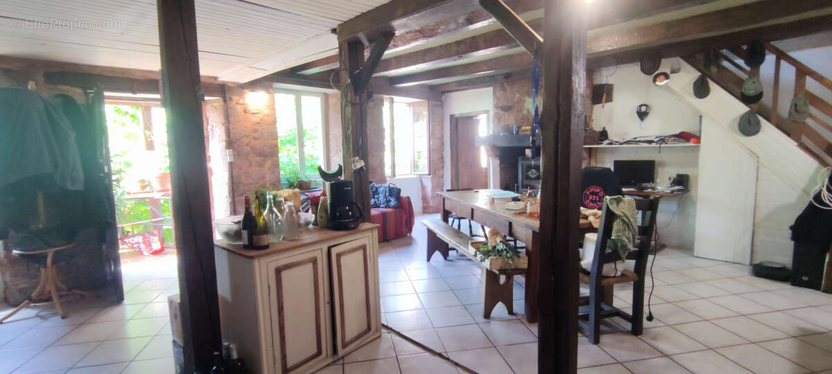 Maison à VILLECOMTAL