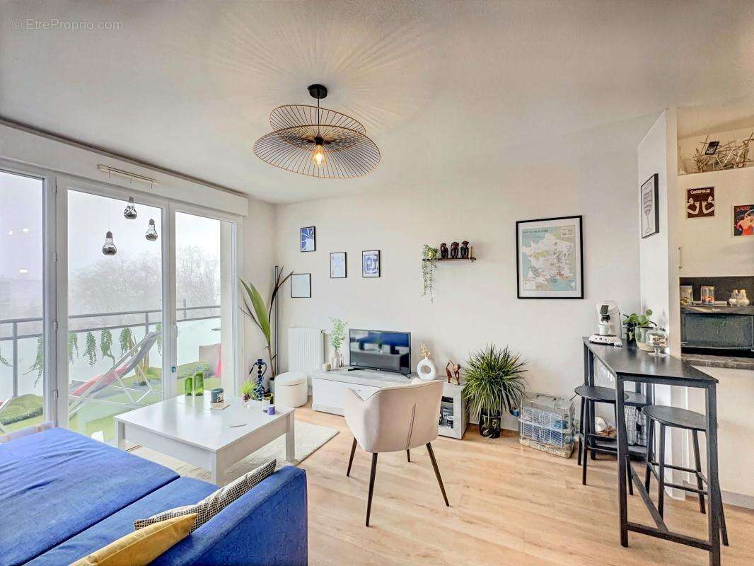 Appartement à CHENOVE