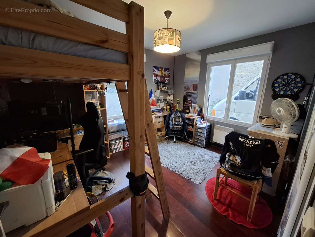 Maison à BELLOU-SUR-HUISNE