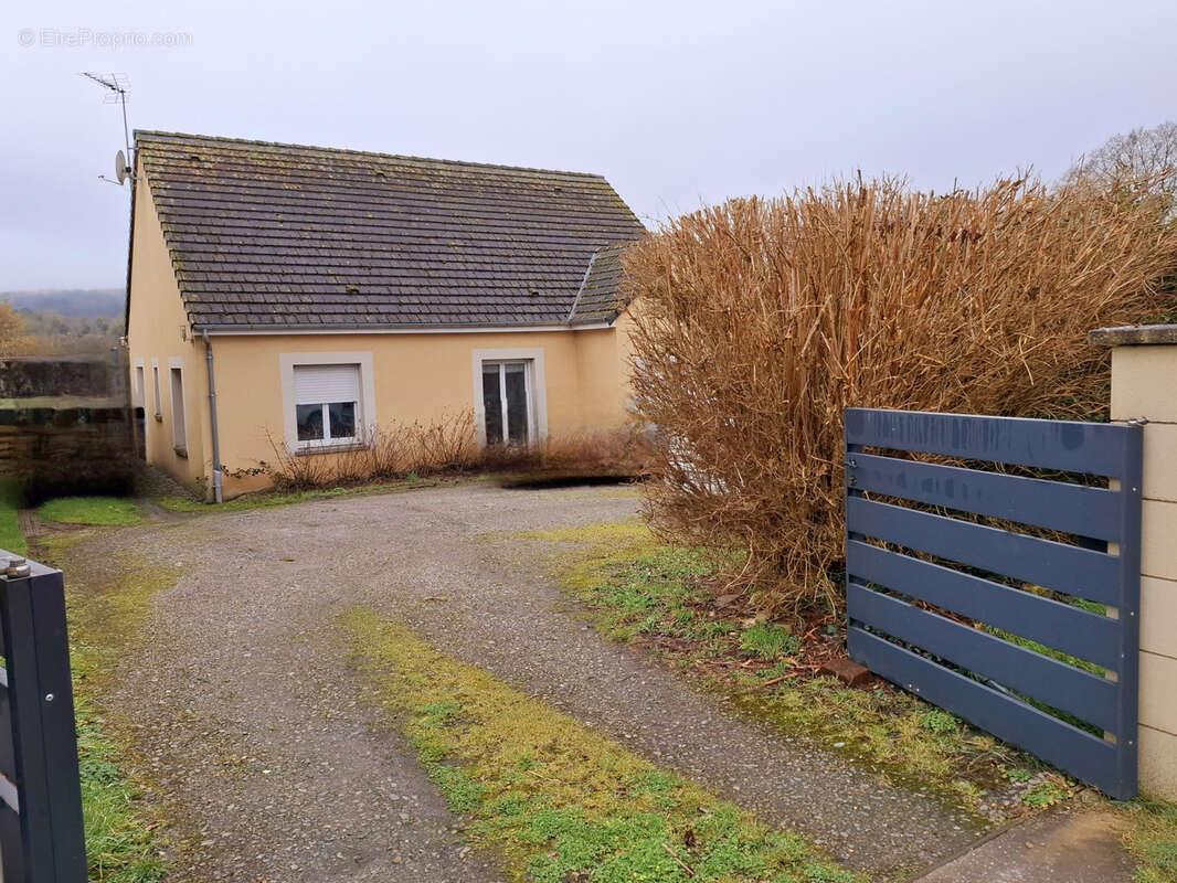 Maison à BELLOU-SUR-HUISNE