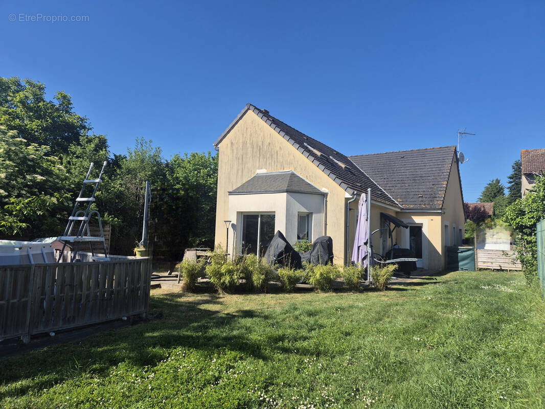 Maison à BELLOU-SUR-HUISNE