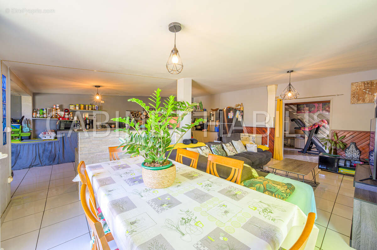 Maison à ENTRE-DEUX