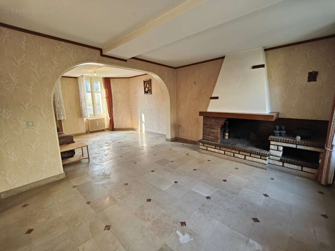 Maison à BUSSY-EN-OTHE