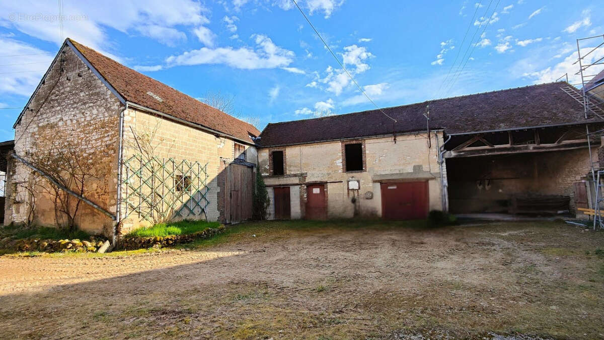 Maison à BUSSY-EN-OTHE