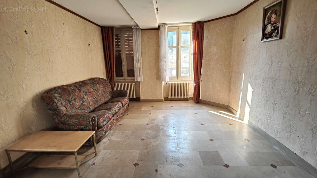 Maison à BUSSY-EN-OTHE