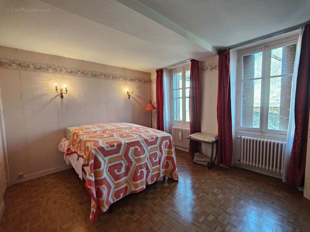 Maison à BUSSY-EN-OTHE