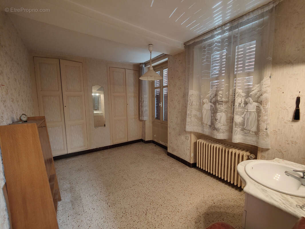 Maison à BUSSY-EN-OTHE