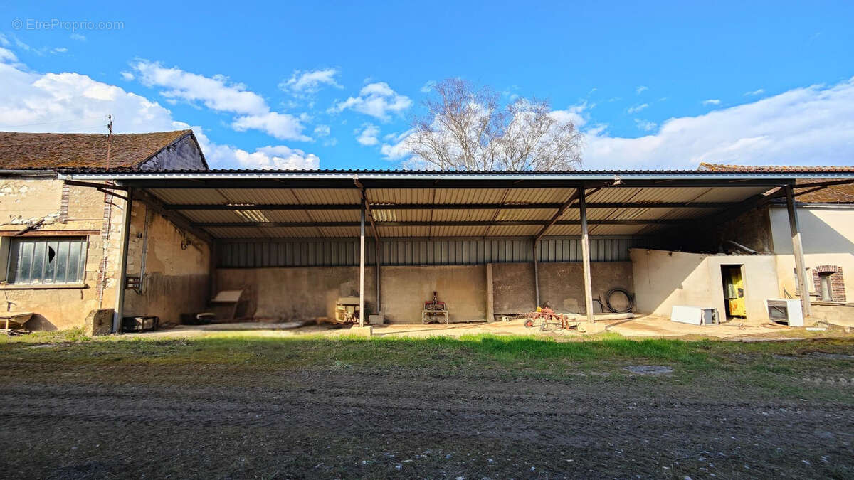 Maison à BUSSY-EN-OTHE