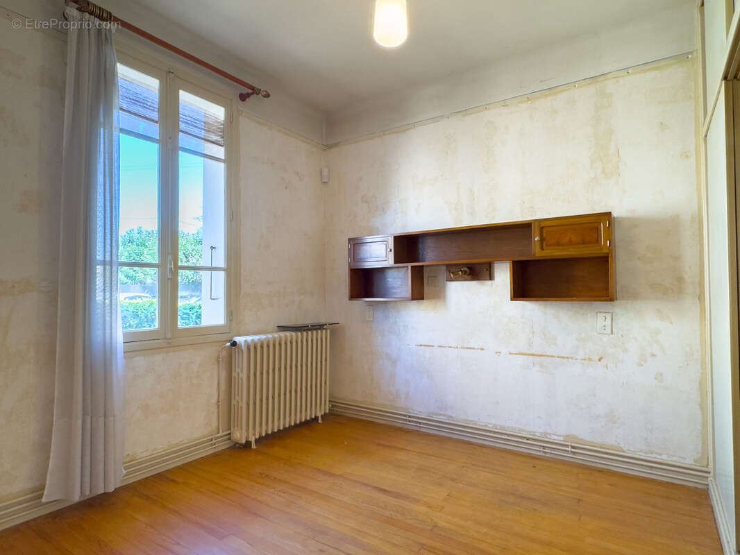 Maison à MONTELIMAR