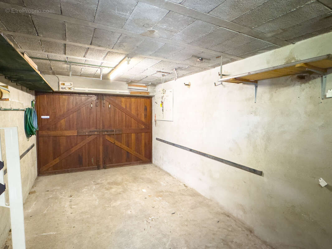 Maison à MONTELIMAR