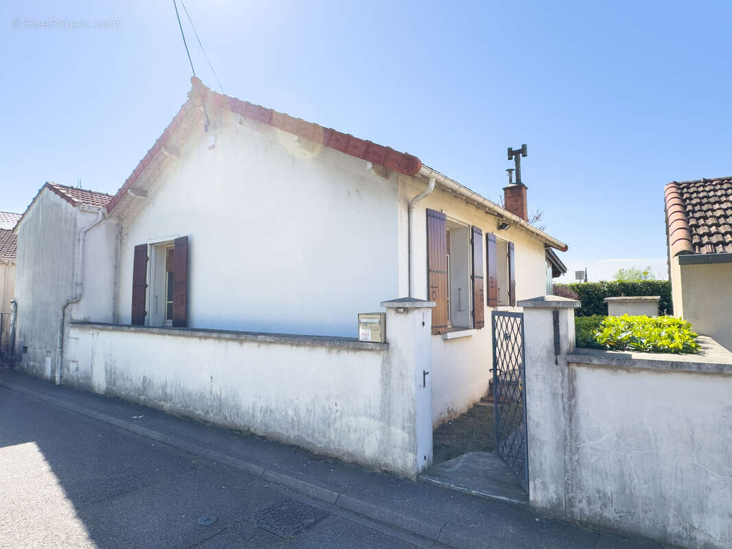 Maison à MONTELIMAR