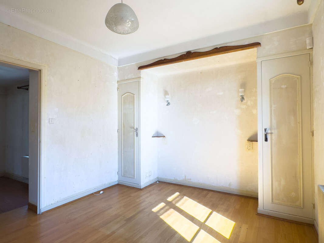 Maison à MONTELIMAR