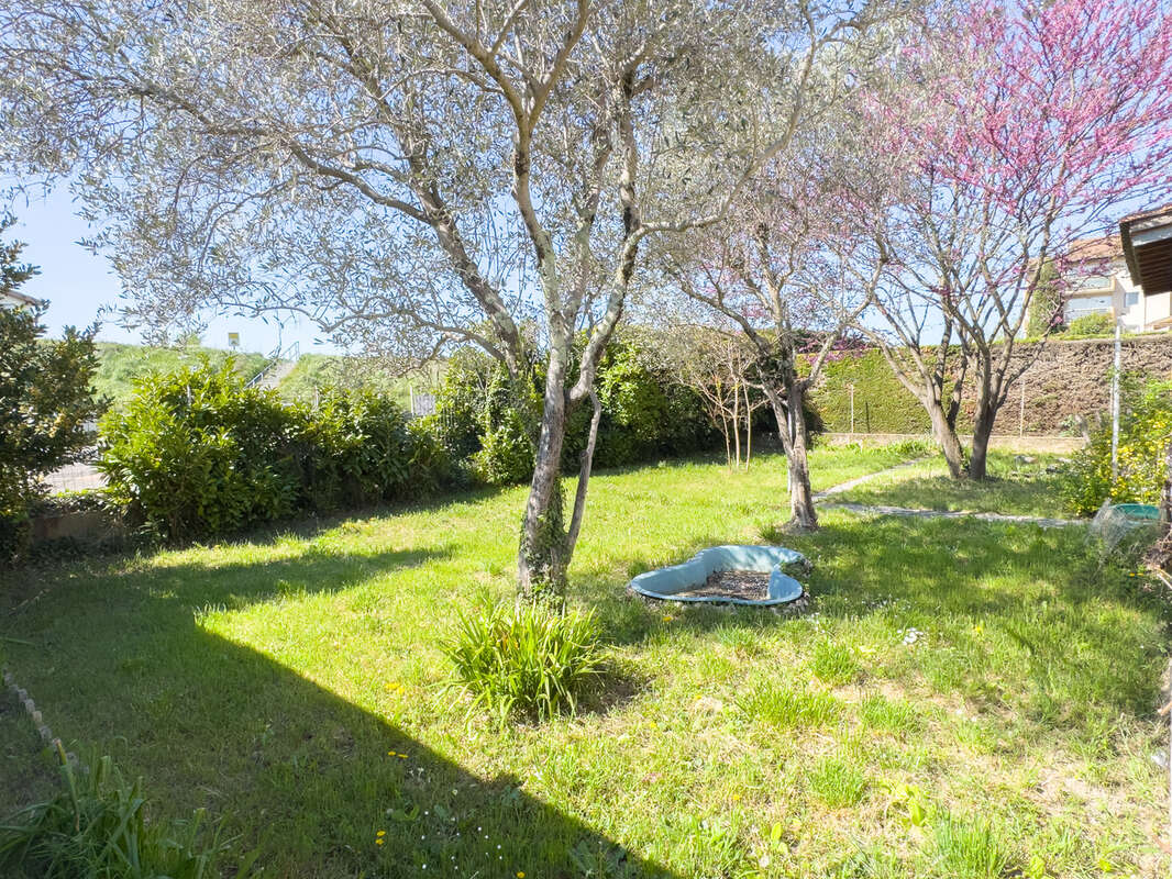 Maison à MONTELIMAR